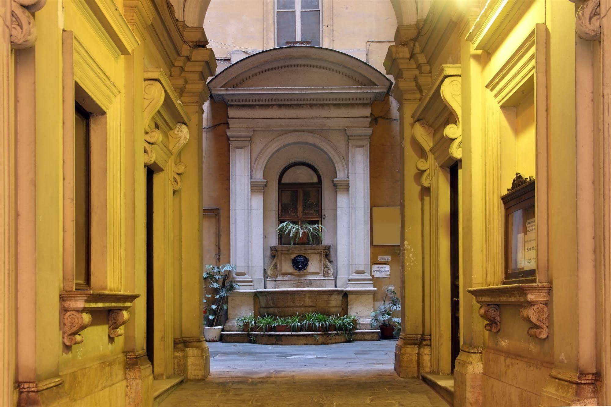 Roman Central House ภายนอก รูปภาพ